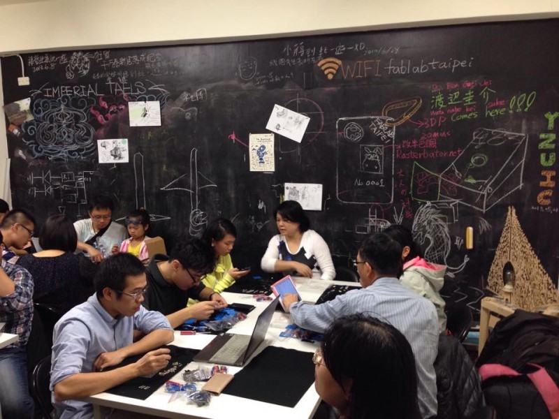 FabLab Taipei是一個開放創客使用的創作基地