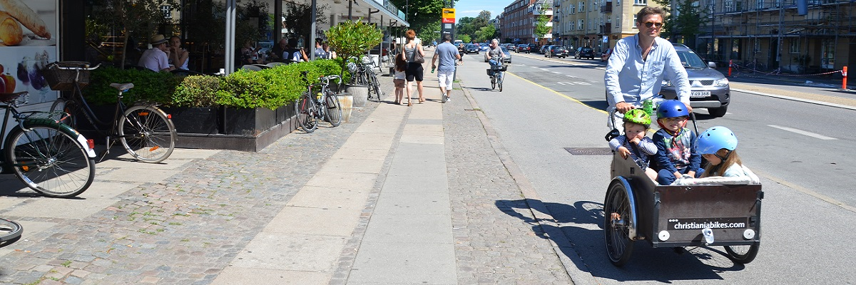 哥本哈根市內的單車專用道