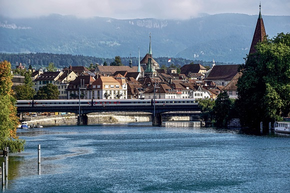瑞士楚格創新開放 打造區塊鏈生態系